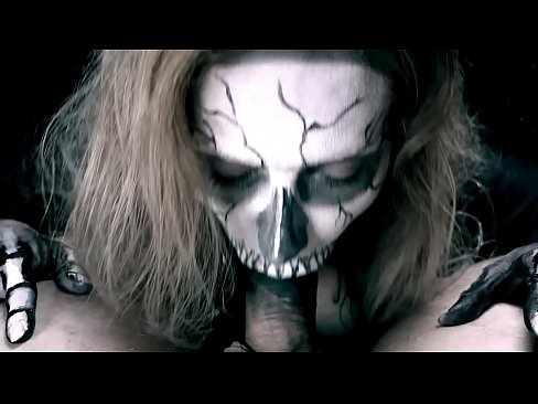 ❤️ Demon girl imeb kulli oma musta suuga ja neelab sperma. Porno at us ❌️❤